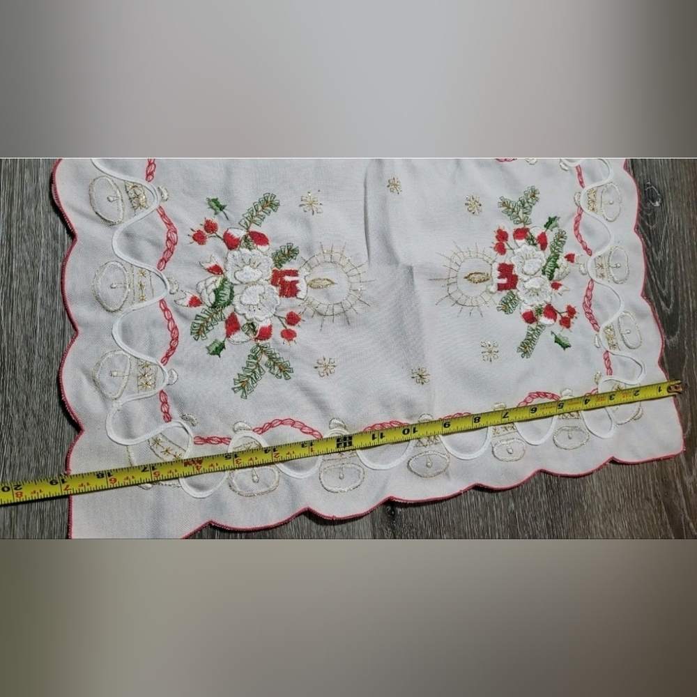 Vintage Embroidered Christmas table mat placemat tray mat candle and Holly - Picture 3 of 4